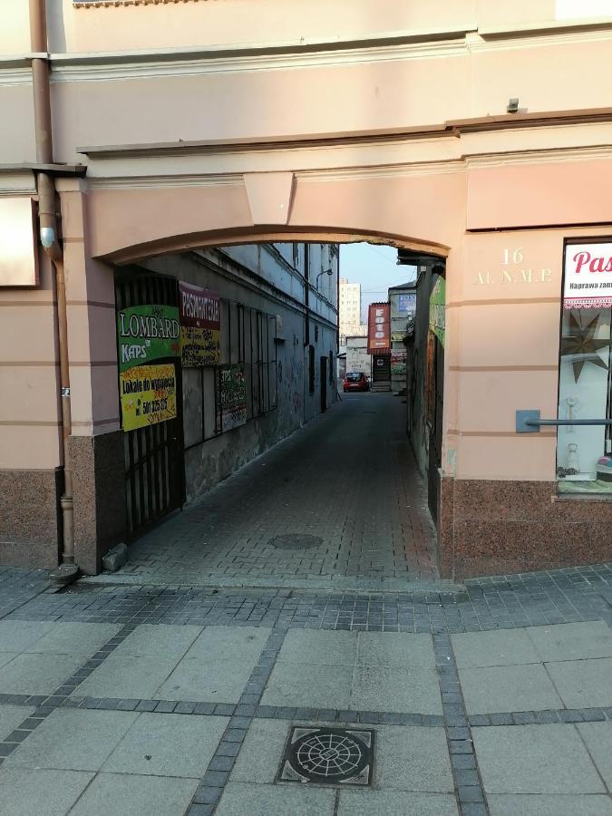 Hostel Pacific Ocean Częstochowa Exteriör bild